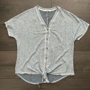 Grey/blue stripped casual t-shirt